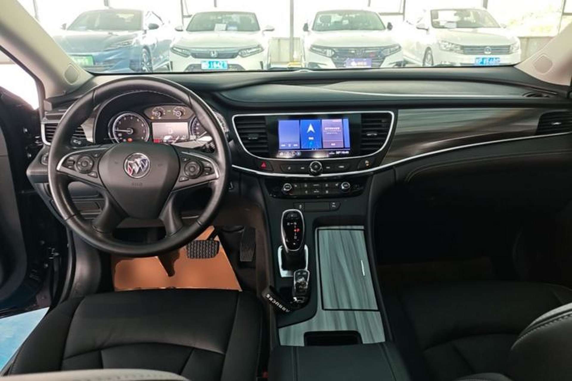 Used Buick LaCrosse 2022 552T Luxury Version Center Console