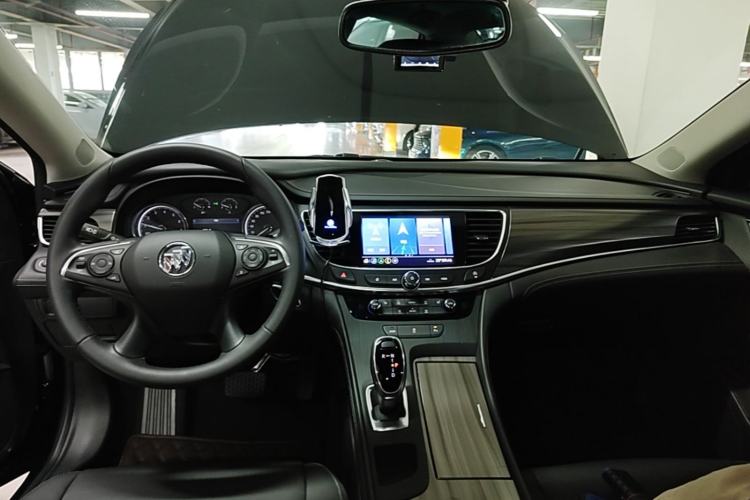 Used Buick LaCrosse 2022 652T Luxury Version Center Console