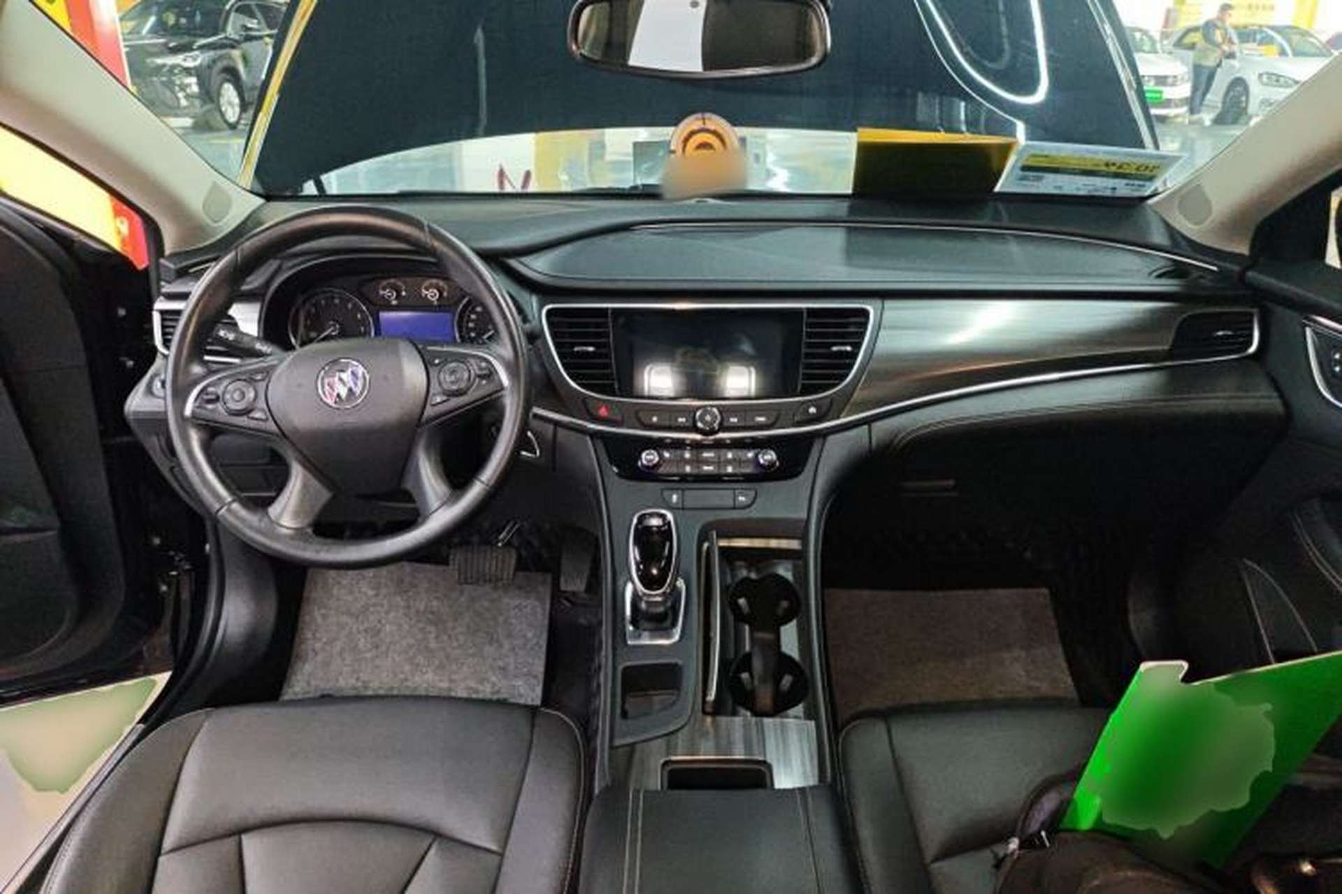 Used Buick LaCrosse 2022 552T Luxury Version Center Console