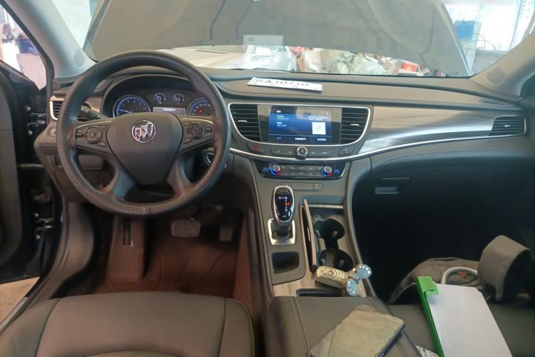 Used Buick LaCrosse 2022 552T Luxury Version Center Console