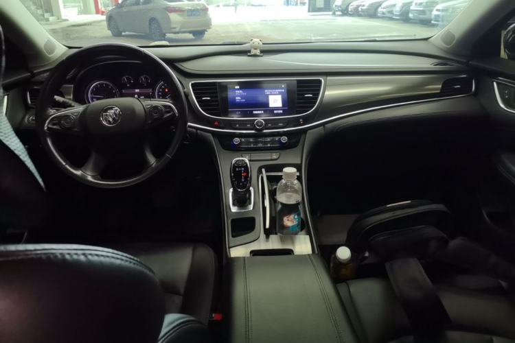 Used Buick LaCrosse 2022 552T Luxury Version Center Console