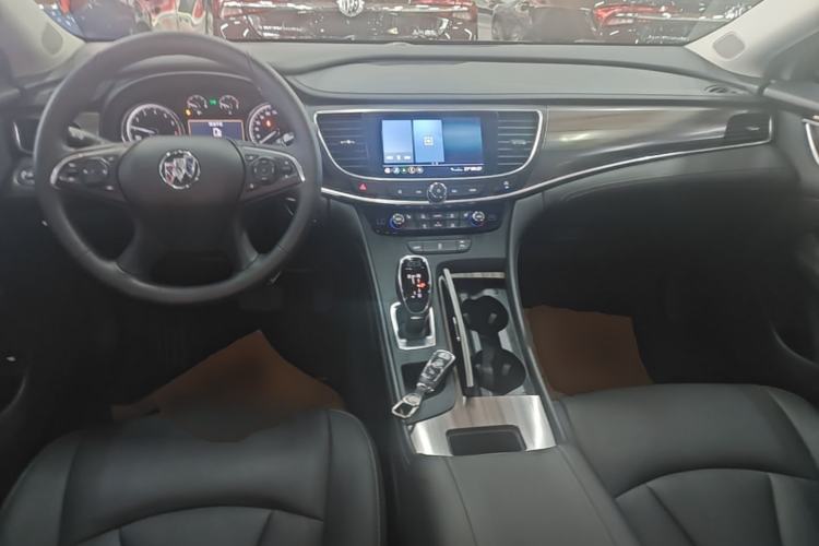 Used Buick LaCrosse 2022 652T Luxury Version Center Console