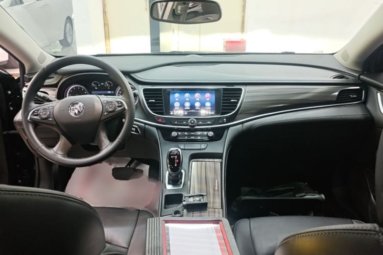 Used Buick LaCrosse 2022 552T Luxury Version Center Console
