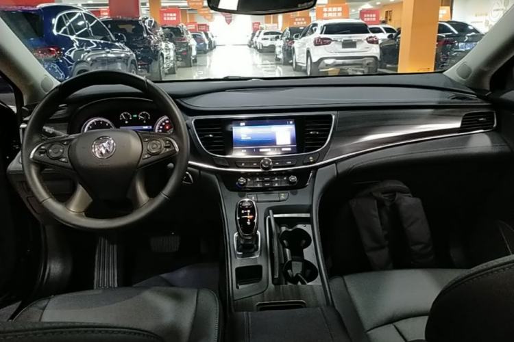 Used Buick LaCrosse 2022 552T Luxury Version Center Console