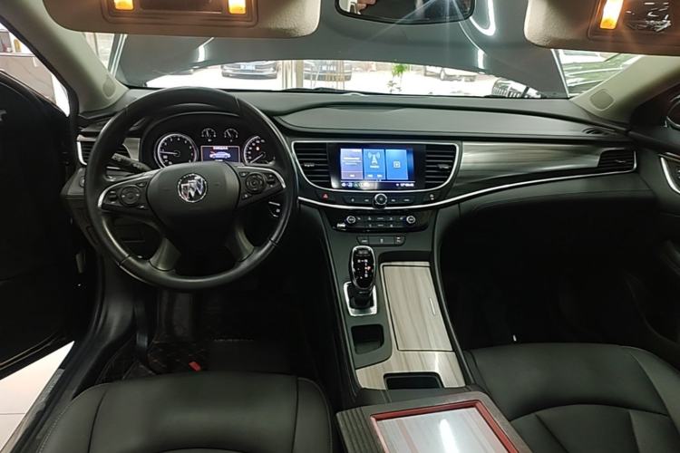 Used Buick LaCrosse 2022 652T Luxury Version Center Console