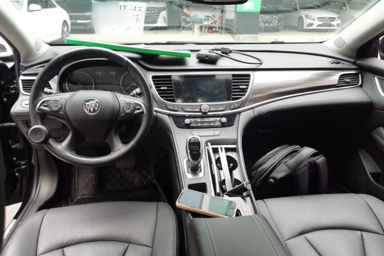 Used Buick LaCrosse 2022 652T Luxury Version Center Console