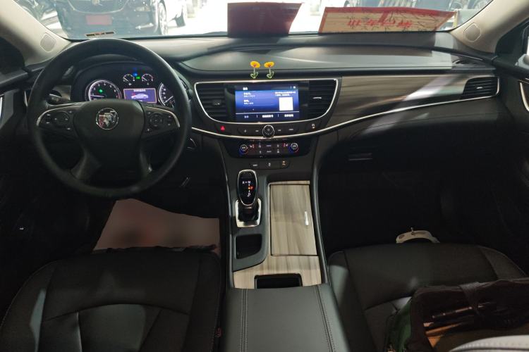 Used Buick LaCrosse 2022 652T Luxury Version Center Console