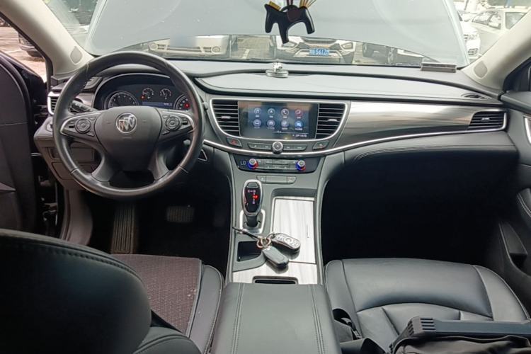 Used Buick LaCrosse 2022 552T Luxury Version Center Console