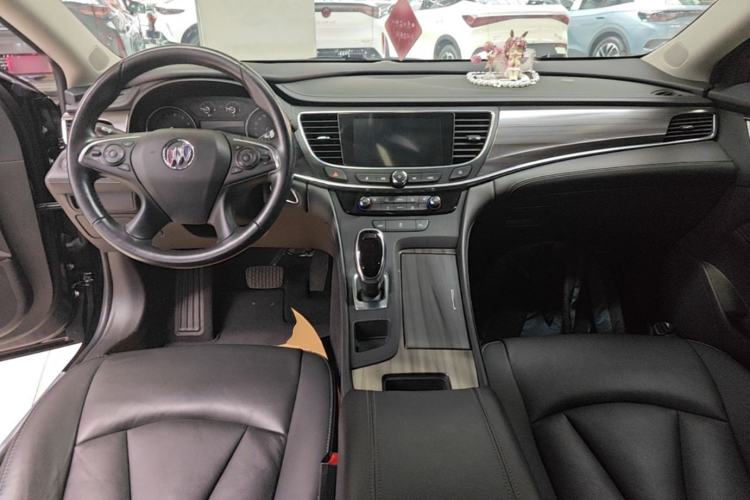 Used Buick LaCrosse 2022 652T Luxury Version Center Console