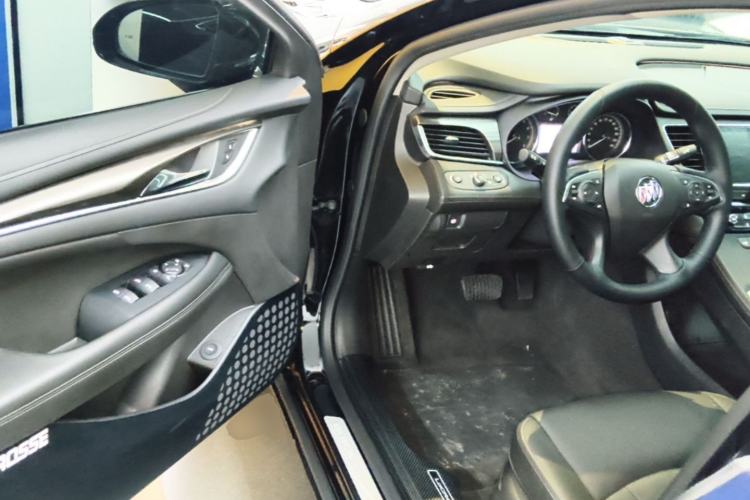 Used Buick LaCrosse 2022 652T Luxury Version Driver Seat