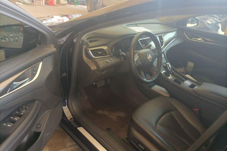 Used Buick LaCrosse 2022 552T Luxury Version Driver Seat