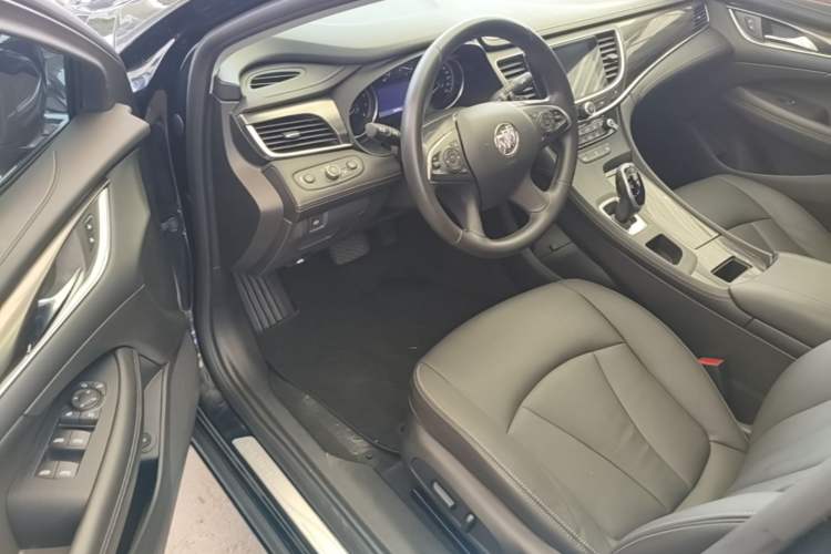 Used Buick LaCrosse 2022 652T Luxury Version Driver Seat