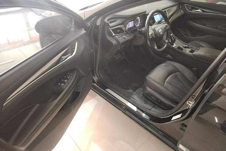 Used Buick LaCrosse 2022 552T Luxury Version Driver Seat