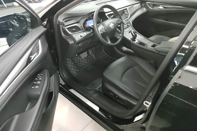 Used Buick LaCrosse 2022 652T Luxury Version Driver Seat