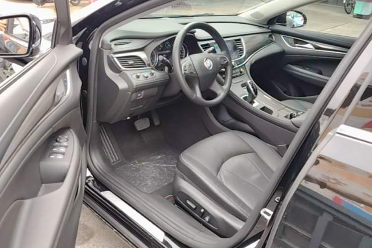 Used Buick LaCrosse 2022 652T Luxury Version Driver Seat