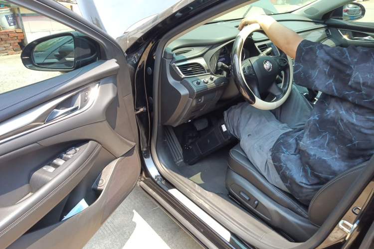 Used Buick LaCrosse 2022 652T Luxury Version Driver Seat