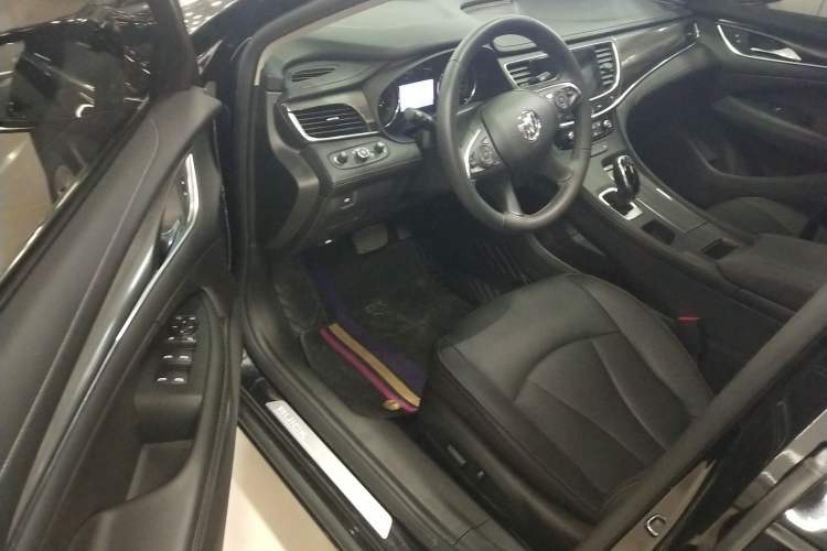 Used Buick LaCrosse 2022 552T Luxury Version Driver Seat