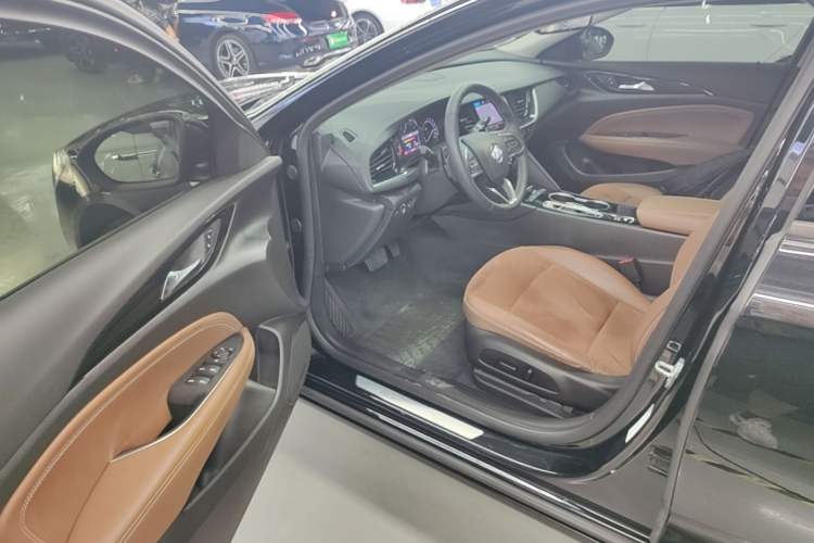 Used Buick LaCrosse 2022 652T Luxury Version Driver Seat