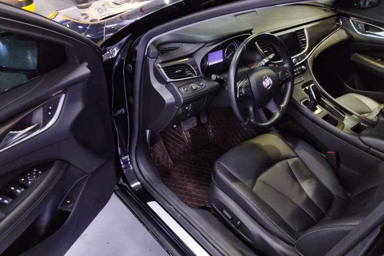Used Buick LaCrosse 2022 552T Luxury Version Driver Seat