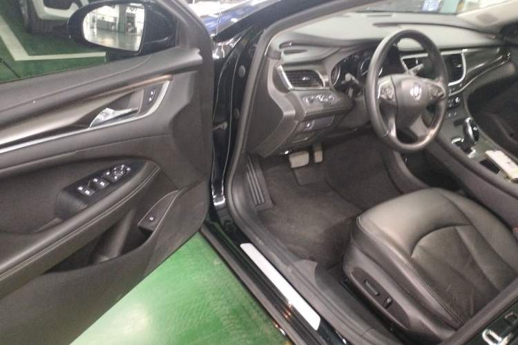 Used Buick LaCrosse 2022 652T Luxury Version Driver Seat