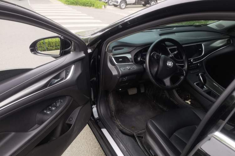 Used Buick LaCrosse 2022 552T Luxury Version Driver Seat