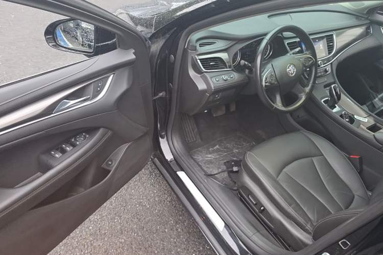 Used Buick LaCrosse 2022 552T Luxury Version Driver Seat