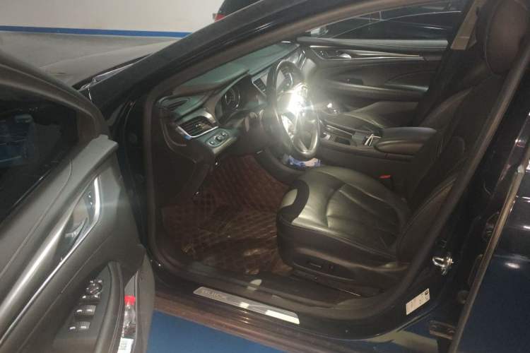 Used Buick LaCrosse 2022 552T Luxury Version Driver Seat