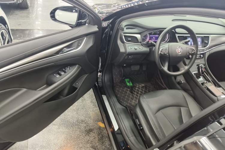 Used Buick LaCrosse 2022 552T Luxury Version Driver Seat
