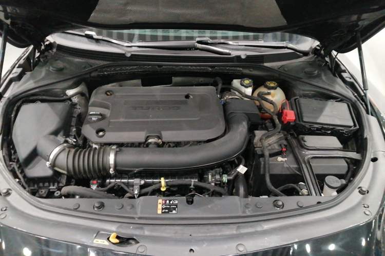 Used Buick LaCrosse 2022 652T Luxury Version Engine Bay
