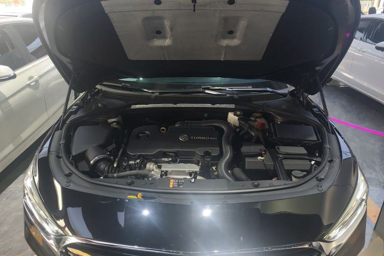 Used Buick LaCrosse 2022 552T Luxury Version Engine Bay