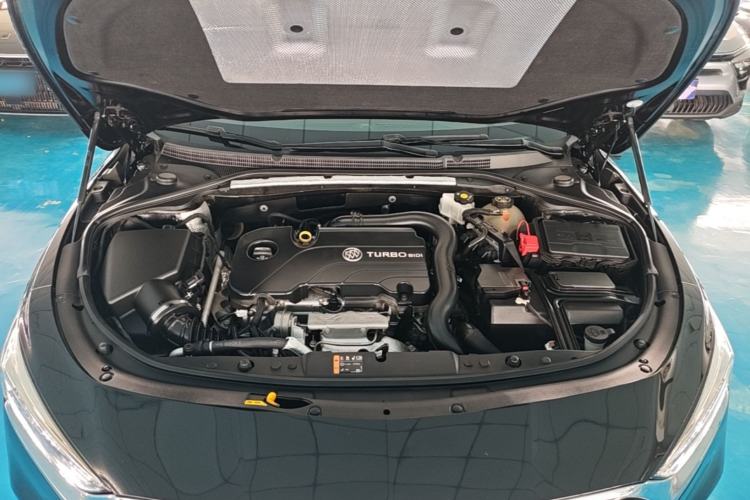 Used Buick LaCrosse 2022 552T Luxury Version Engine Bay