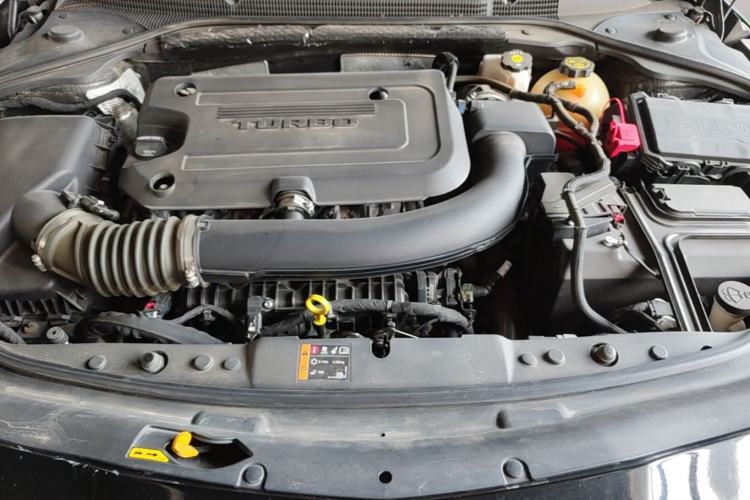 Used Buick LaCrosse 2022 Avenir Avia First Edition Engine Bay