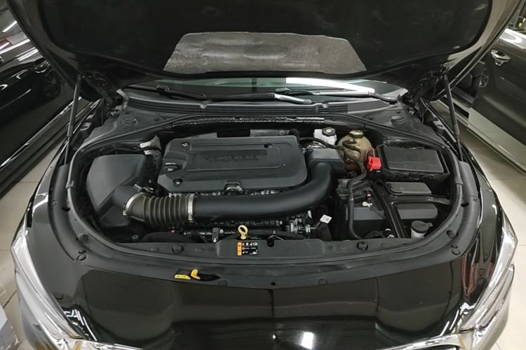Used Buick LaCrosse 2022 652T Luxury Version Engine Bay
