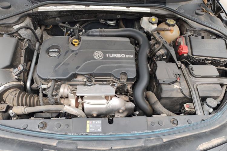 Used Buick LaCrosse 2022 552T Luxury Version Engine Bay