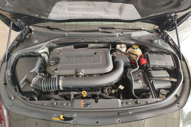 Used Buick LaCrosse 2022 652T Luxury Version Engine Bay