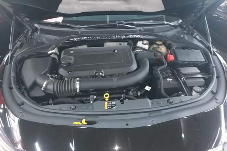 Used Buick LaCrosse 2022 Avenir Avia First Edition Engine Bay