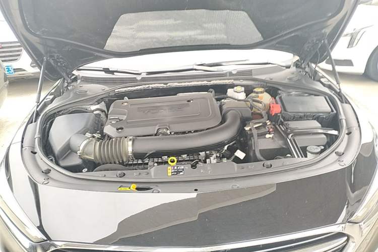 Used Buick LaCrosse 2022 652T Luxury Version Engine Bay
