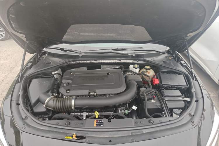 Used Buick LaCrosse 2022 652T Luxury Version Engine Bay