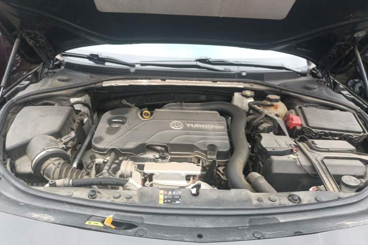 Used Buick LaCrosse 2022 552T Luxury Version Engine Bay