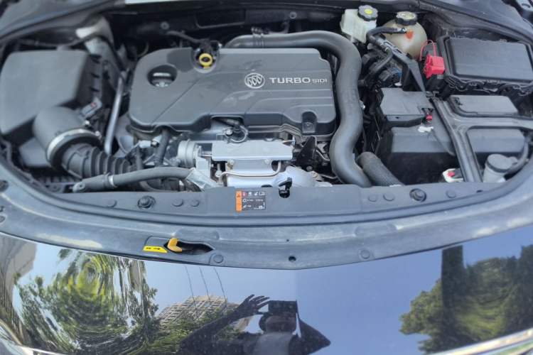 Used Buick LaCrosse 2022 552T Luxury Version Engine Bay