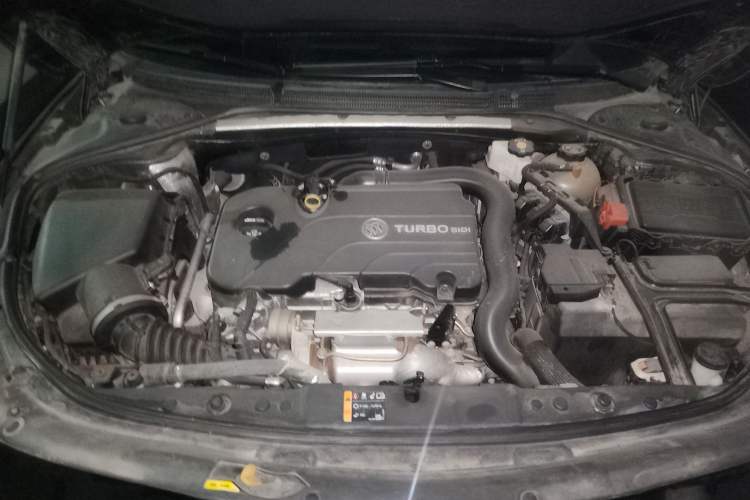 Used Buick LaCrosse 2022 552T Luxury Version Engine Bay