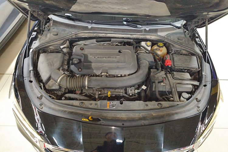 Used Buick LaCrosse 2022 652T Luxury Version Engine Bay