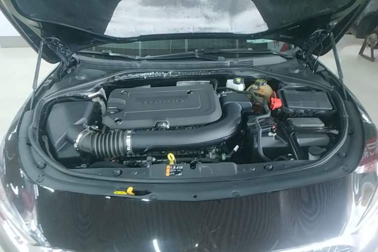 Used Buick LaCrosse 2022 Avenir Avia First Edition Engine Bay