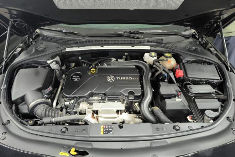 Used Buick LaCrosse 2022 552T Luxury Version Engine Bay