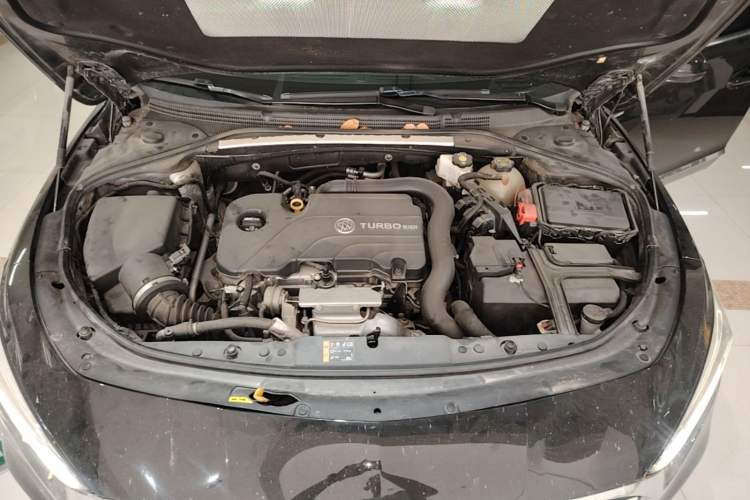 Used Buick LaCrosse 2022 552T Luxury Version Engine Bay