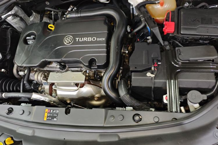 Used Buick LaCrosse 2022 552T Luxury Version Engine Bay