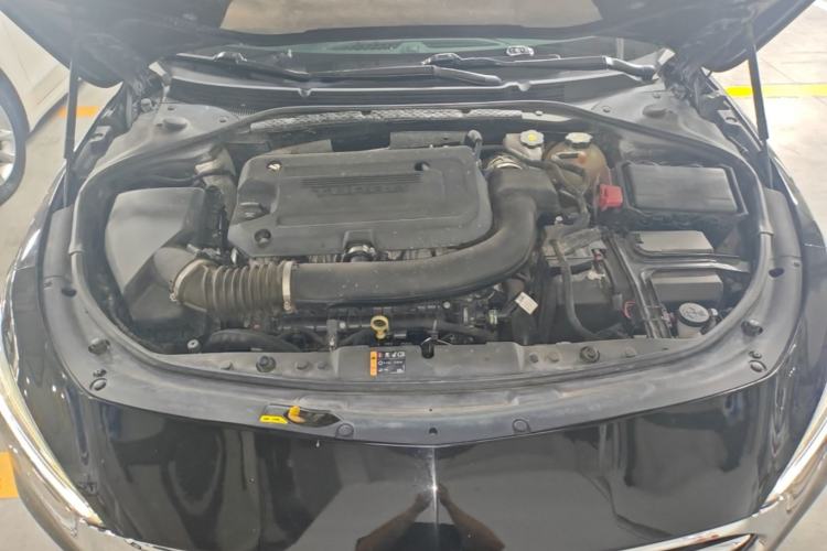 Used Buick LaCrosse 2022 652T Luxury Version Engine Bay
