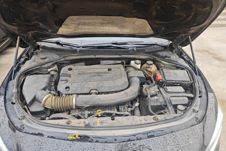 Used Buick LaCrosse 2022 652T Luxury Version Engine Bay