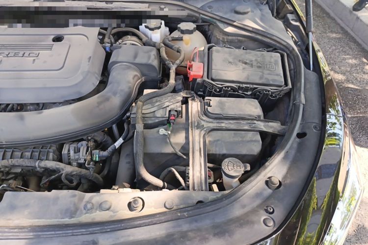 Used Buick LaCrosse 2022 652T Luxury Version Engine Bay Left