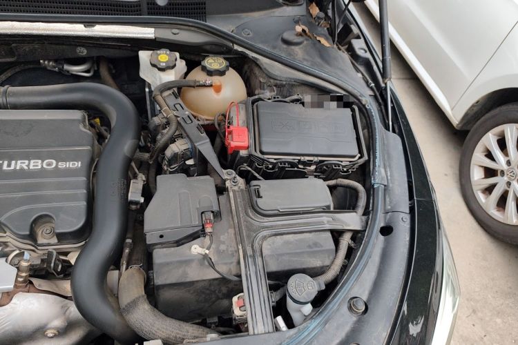 Used Buick LaCrosse 2022 552T Luxury Version Engine Bay Left
